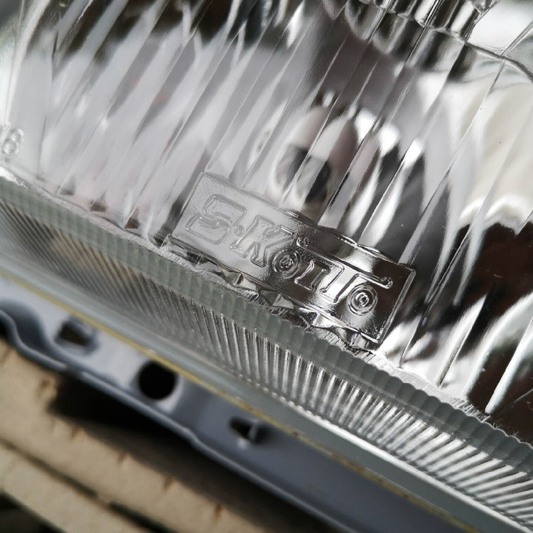 Headlight Assemblies w/ Clear Fogs (Pair) - Genuine VW NOS - B2