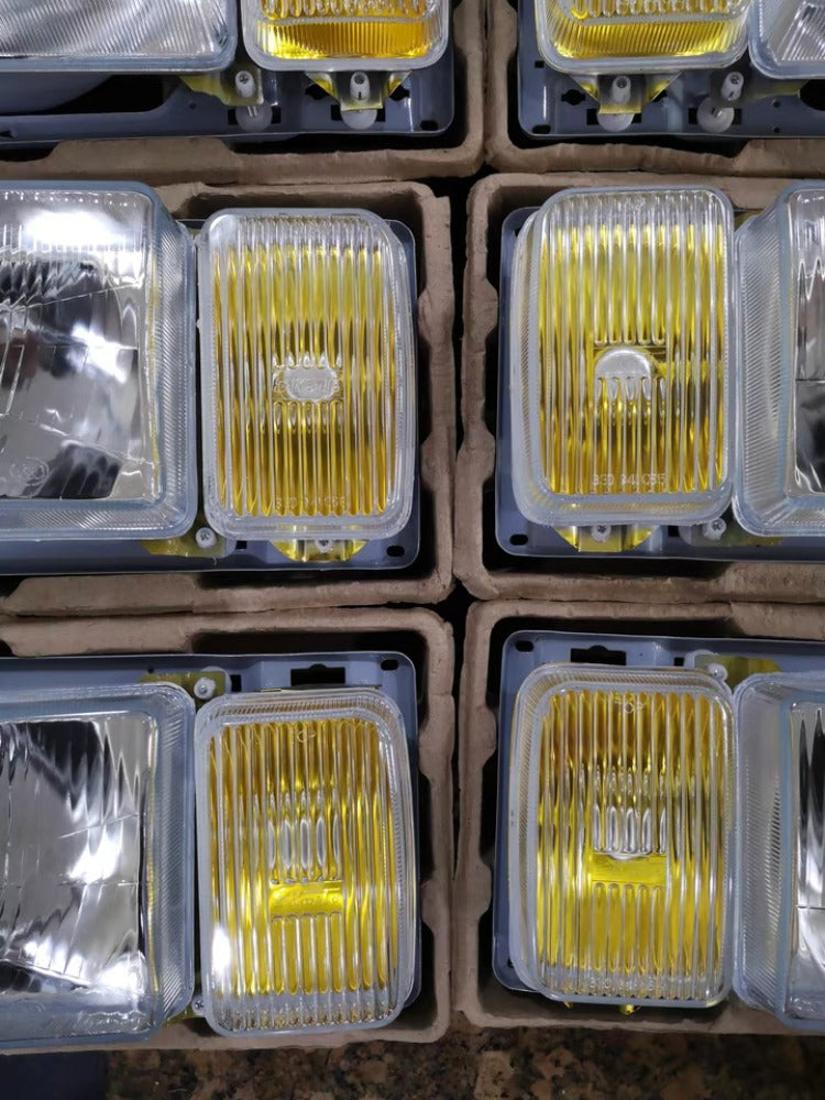 Headlight Assemblies w/ Yellow Fogs (Pair) - Aftermarket - B2
