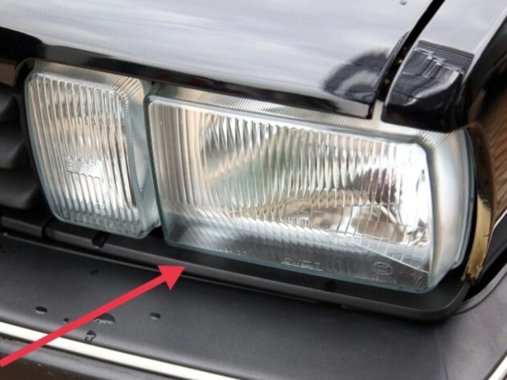 Lower Headlight Trim (Pair) - Genuine VW NOS - B2