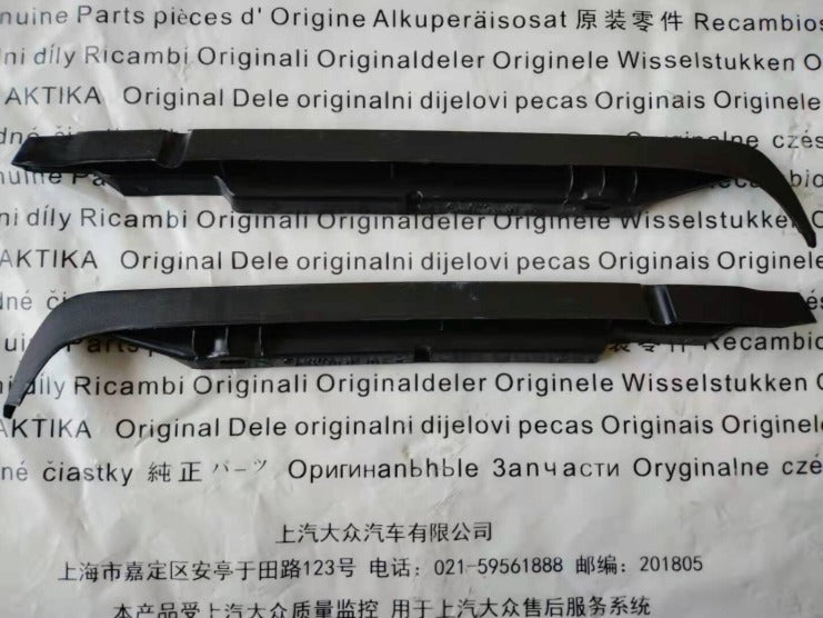 Lower Headlight Trim (Pair) - Genuine VW NOS - B2