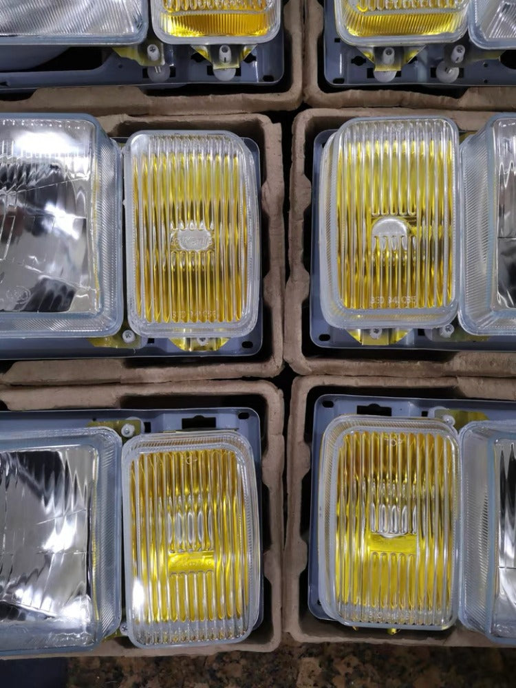 Headlight Assemblies w/ Yellow Fogs (Pair) - Aftermarket - B2